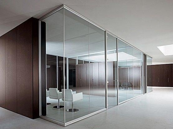 Vách kính cường lực